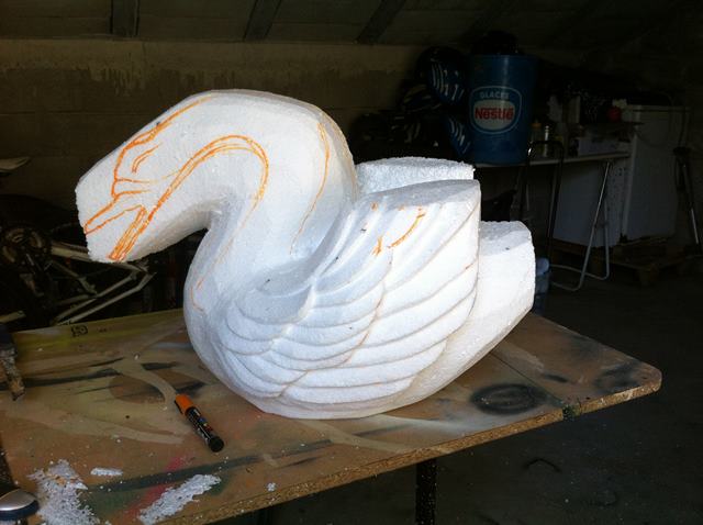 Sculpture polystyrene oiseau cygne